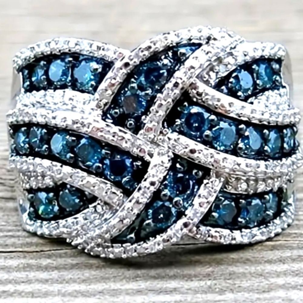 Luxury Elegant diamond wedding ring